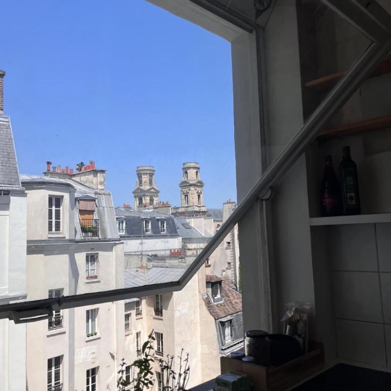 Apartment with balcony Eiffel Tower view - Appartement - 7