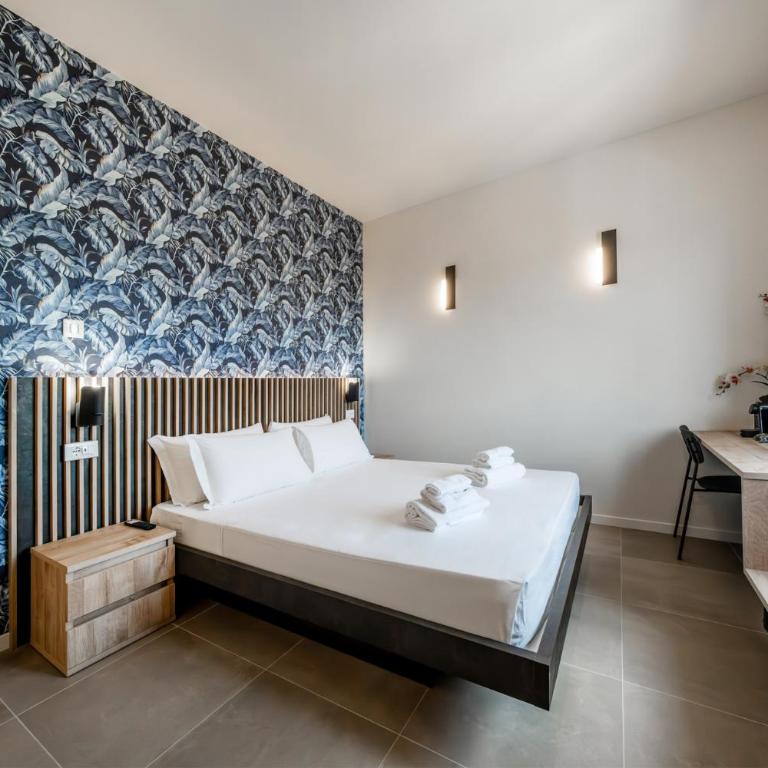 ApartmentsArena - Capuleti Collection Rooms - Camera Queen con Balcone - 9