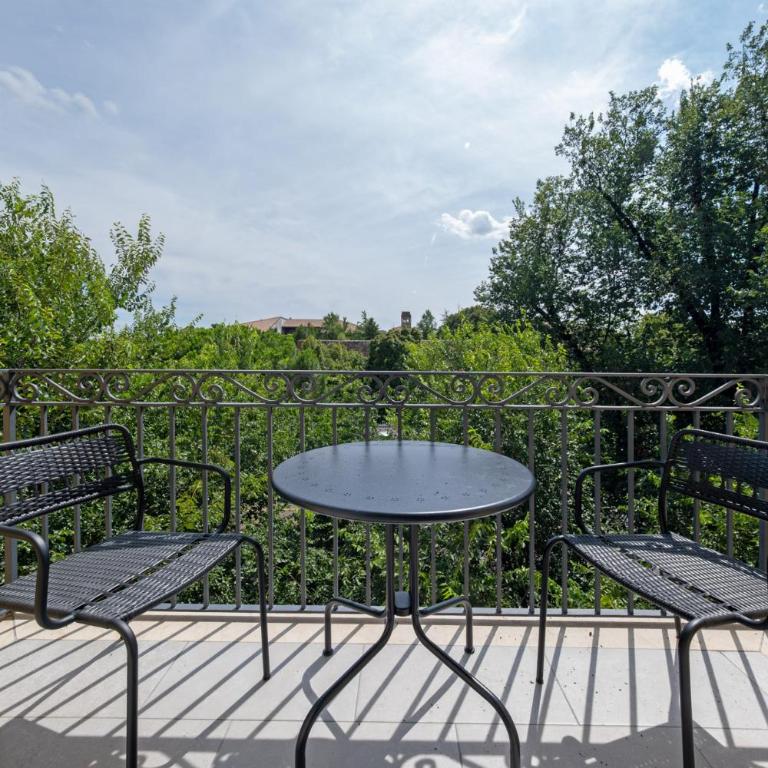 ApartmentsArena - Capuleti Collection Rooms - Camera Matrimoniale con Balcone - 12