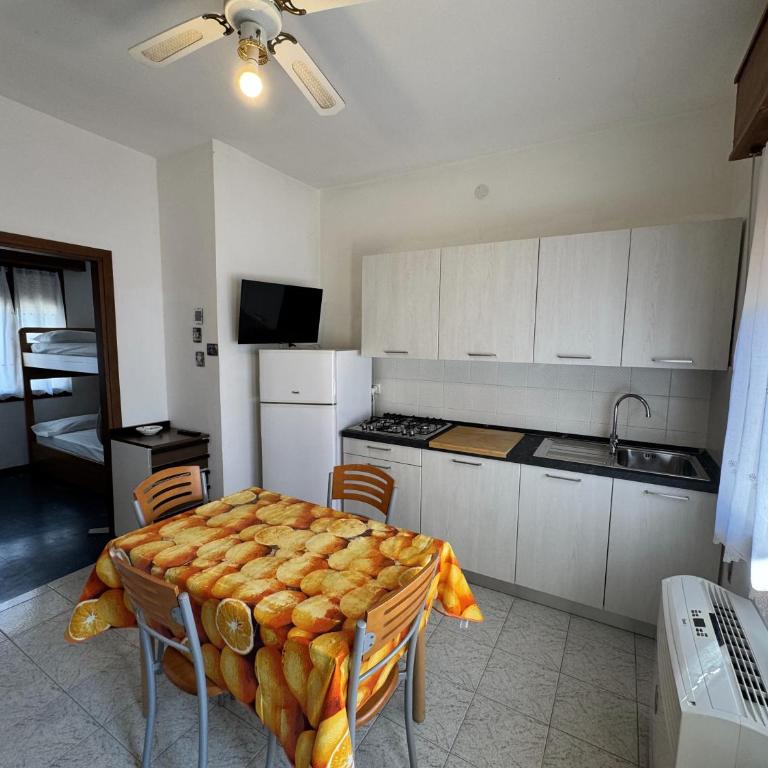 (4) Giovanni Versolatto - Appartamento con 2 Camere da Letto - 13