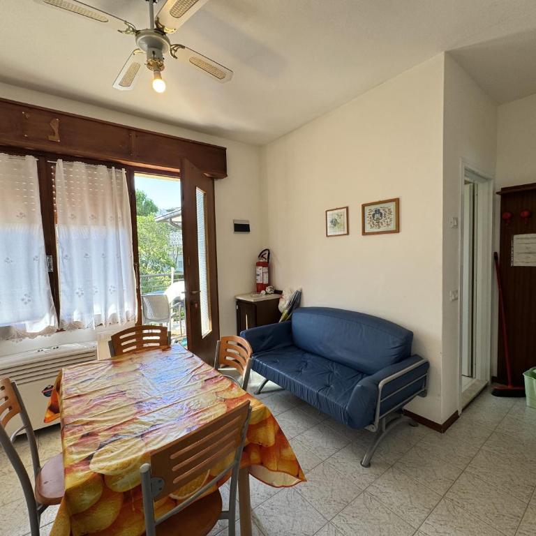 (4) Giovanni Versolatto - Appartamento con 2 Camere da Letto - 14