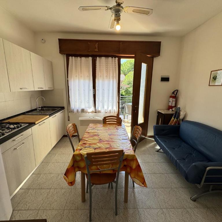 (4) Giovanni Versolatto - Appartamento con 2 Camere da Letto - 19