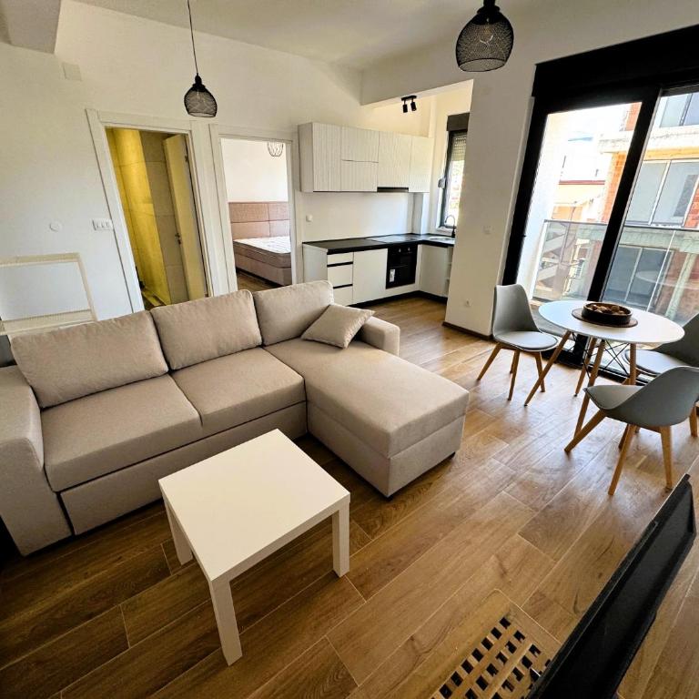 Florida Apartments - One-Bedroom Apartment - 1