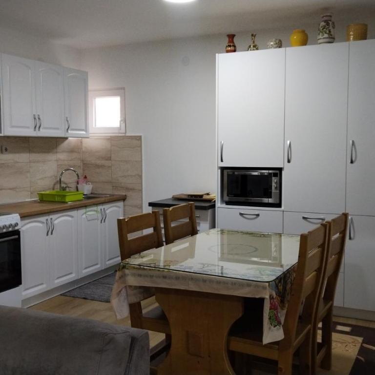 Smeštaj Golubica - Two-Bedroom Apartment - 3