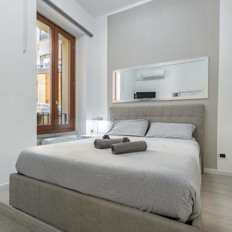 White APT - Duomo - 6 posti - Appartamento con 2 Camere da Letto - 1