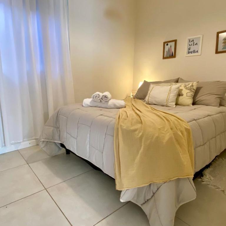 Departamento por Día en Trelew, espacioso y cerca de todo! - Apartamento de 2 dormitorios - 46