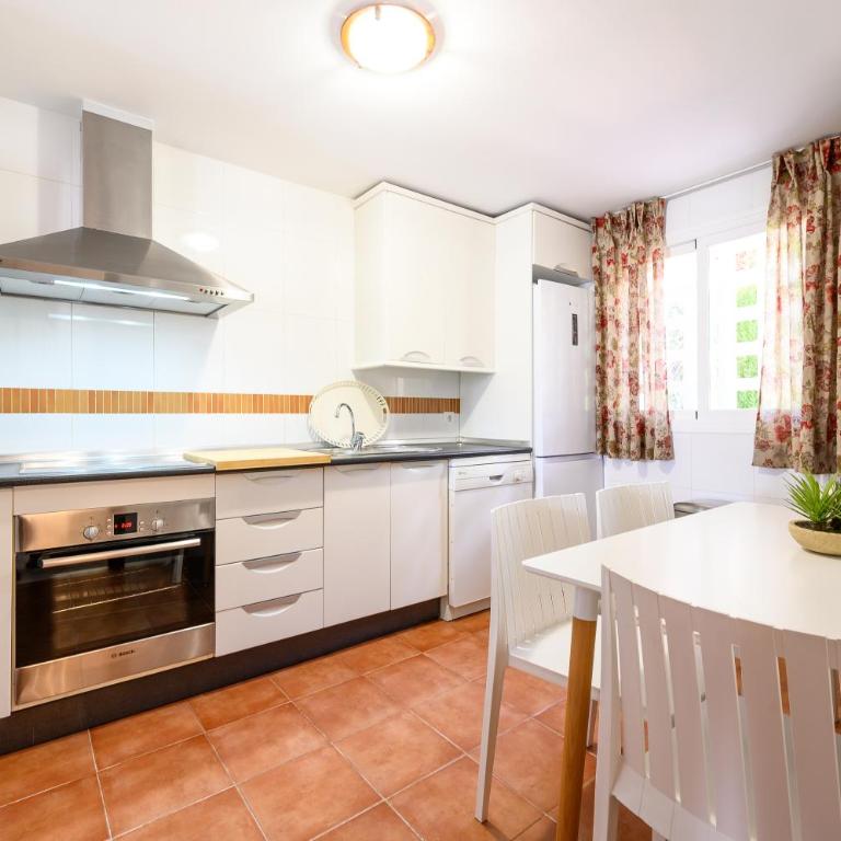 VILLA INTMA - GOLF - POOLS - Málaga,Marbella, Fuengirola - Fully Equipped - Three-Bedroom Townhouse - 26