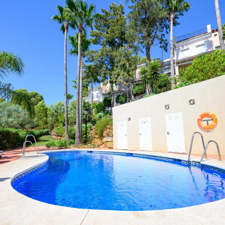 VILLA INTMA - GOLF - POOLS - Málaga,Marbella, Fuengirola - Fully Equipped - Three-Bedroom Townhouse - 8
