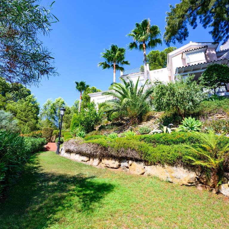 VILLA INTMA - GOLF - POOLS - Málaga,Marbella, Fuengirola - Fully Equipped - Three-Bedroom Townhouse - 11
