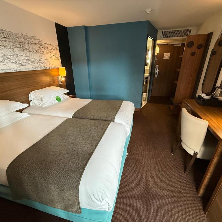 Holiday Inn Paris Montmartre by IHG - Chambre Standard avec 2 Lits Simples - 8