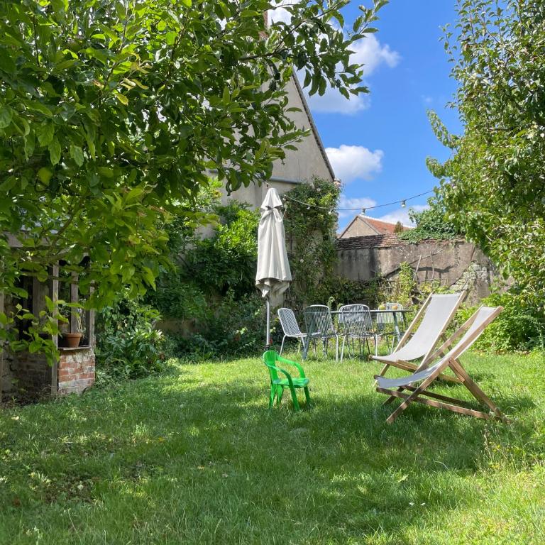 Maison de Famille avec Jardin - Coeur du village - Zoo de Beauval - Stadthaus mit 2 Schlafzimmern - 16