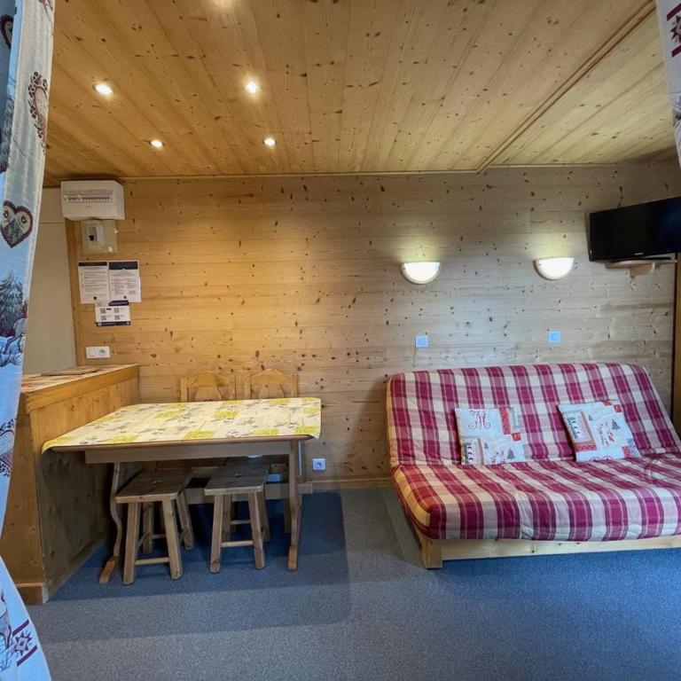 Studio skis aux pieds, proche ESF, rénové, Valmorel - Appartement 1 Chambre - 2