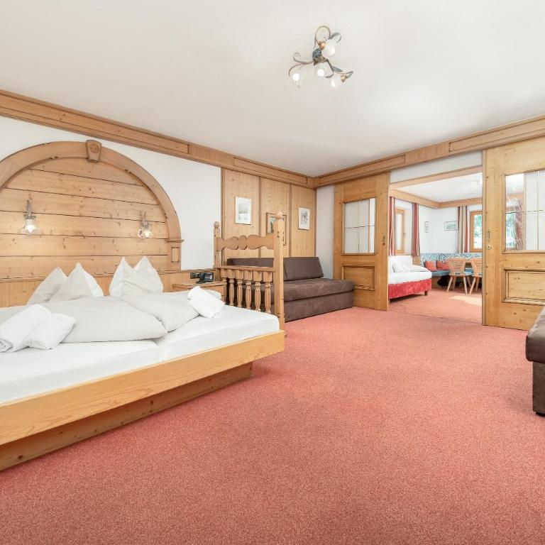 Alpenhotel Tirolerhof Gerlos - Deluxe Familienzimmer - 2