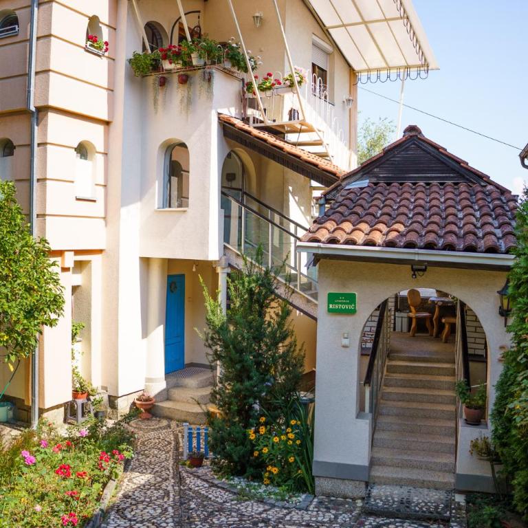 Apartman Ristovic - Apartman sa 3 Spavaće Sobe - 2