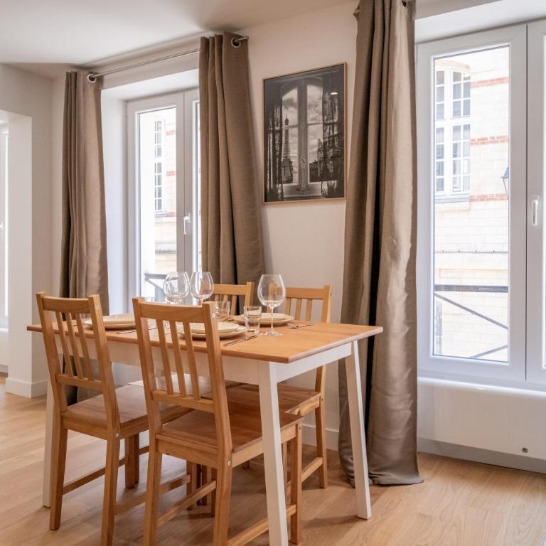 Appartement Lumineux dans le Haut Marais - Appartement 2 Chambres - 3