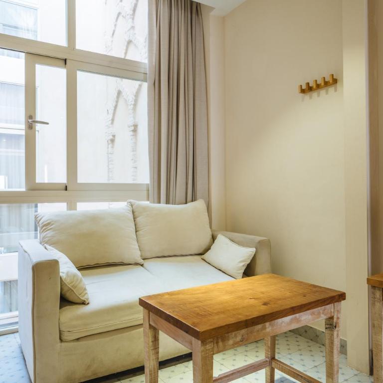 Pureza Triana 88 - Apartamento de 1 dormitorio con balcón - 2
