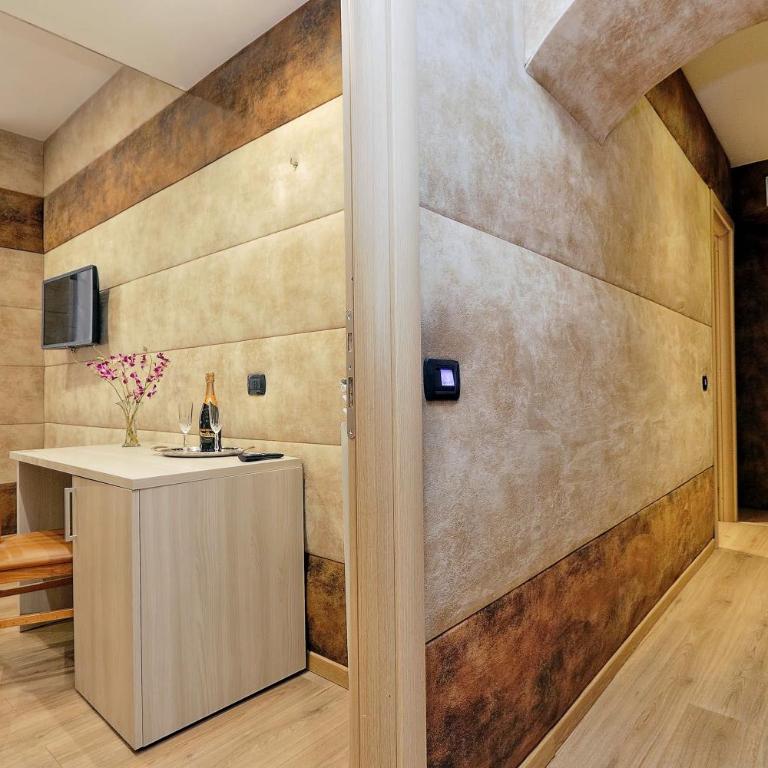 Gialli Vatican Guesthouse - Double Room with Private Bathroom - 22