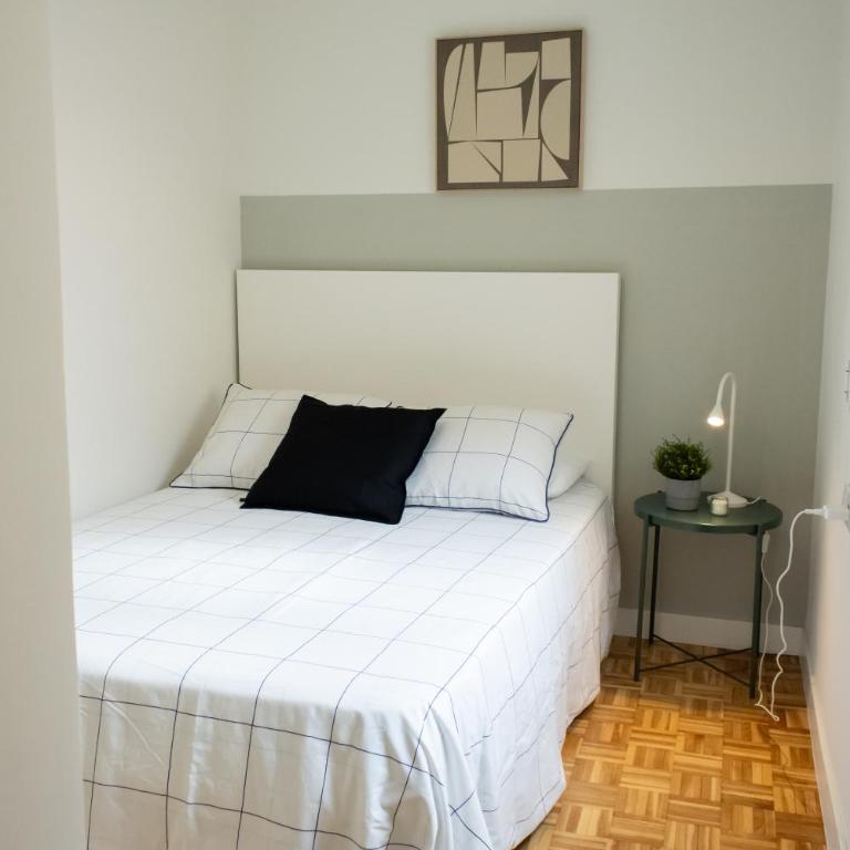 Espejo - Habitación Doble con baño compartido - 3
