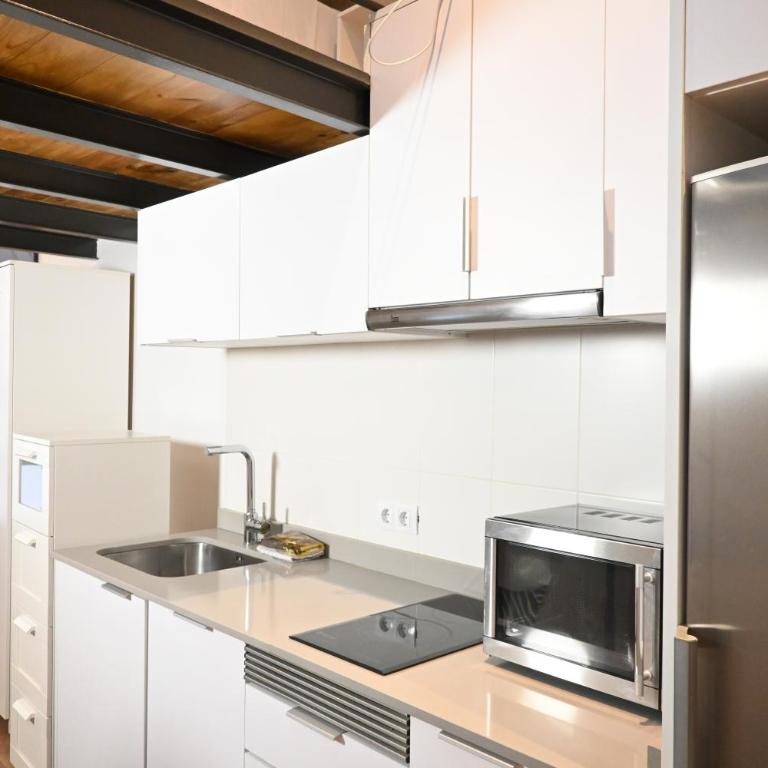 Homenfun Barcelona Ciutat Vella - One-Bedroom Apartment - 16