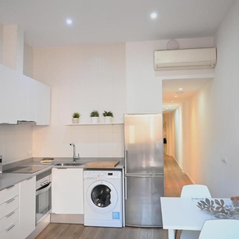 Homenfun Barcelona Ciutat Vella - One-Bedroom Apartment - 7