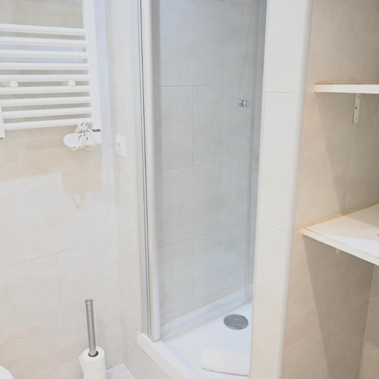 Homenfun Barcelona Ciutat Vella - One-Bedroom Apartment - 9
