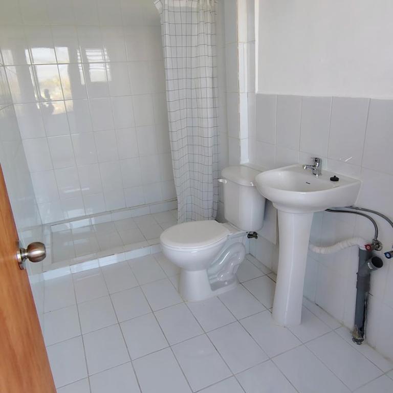 Habitación Privada Los Dominicos - Single Room with Mountain View - 12