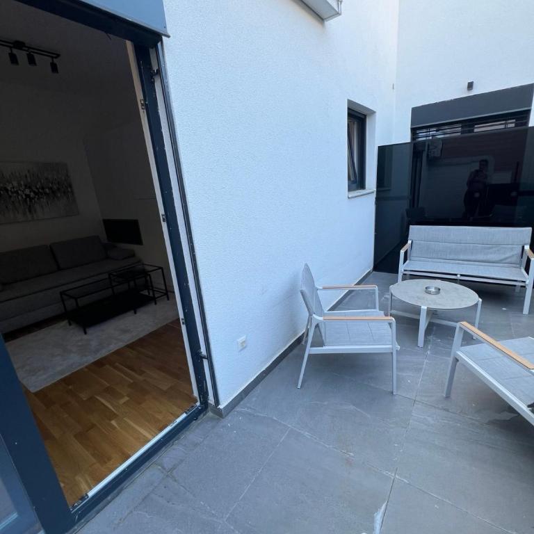 Belgrade Lounge - One-Bedroom Apartment - 3