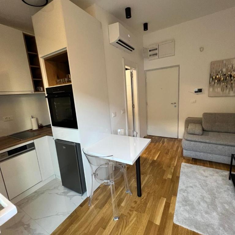 Belgrade Lounge - One-Bedroom Apartment - 5