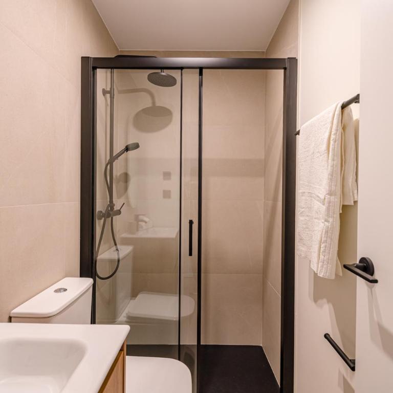 Trees Chueca Apartments - One-Bedroom Apartment - 11