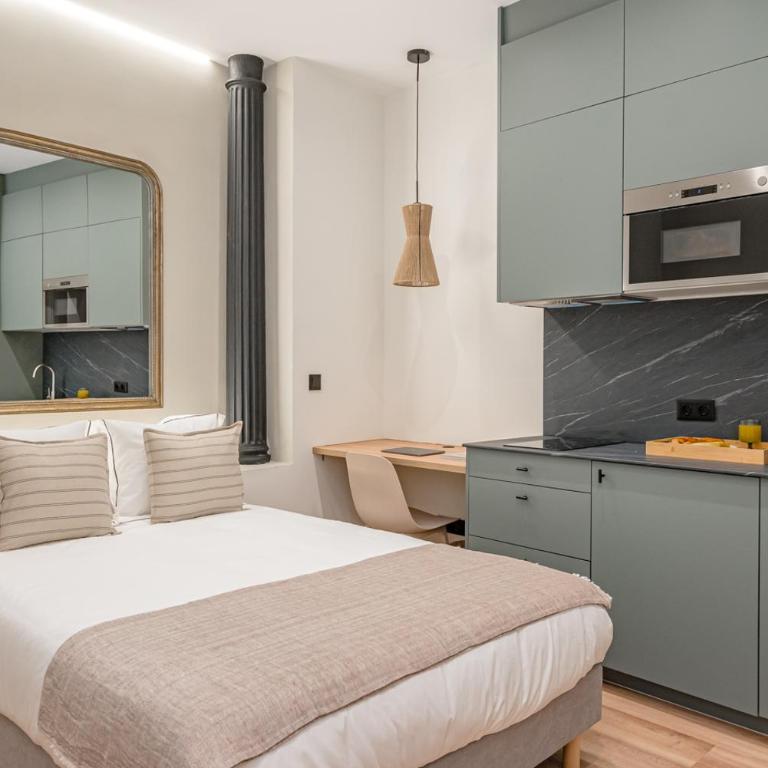 Trees Chueca Apartments - One-Bedroom Apartment - 10