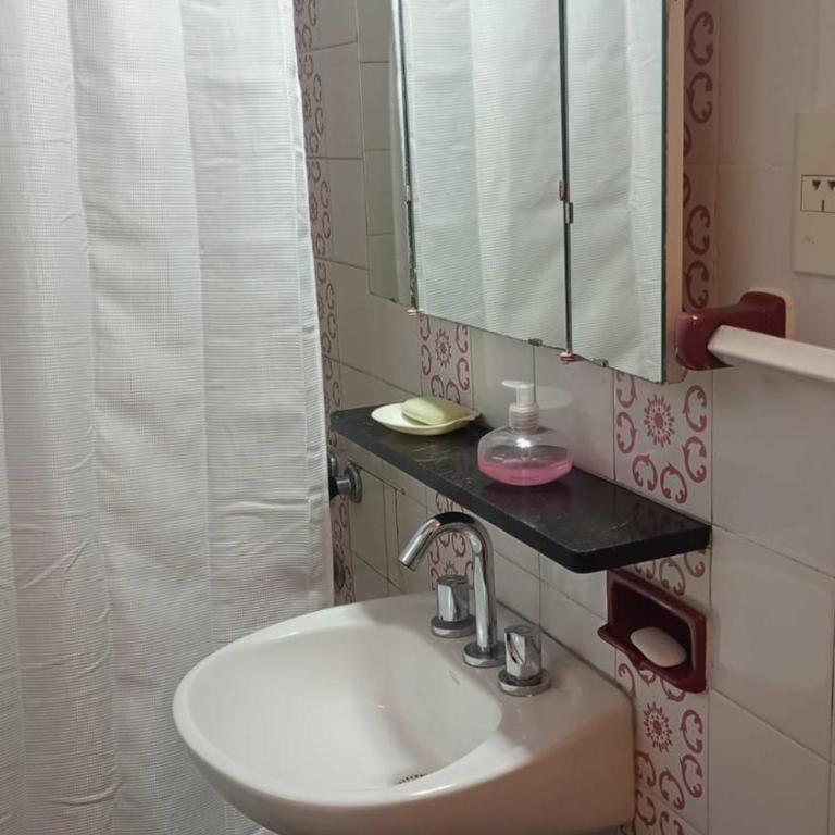 Departamento en pleno centro para 3 personas Muy confortable - One-Bedroom Apartment - 3