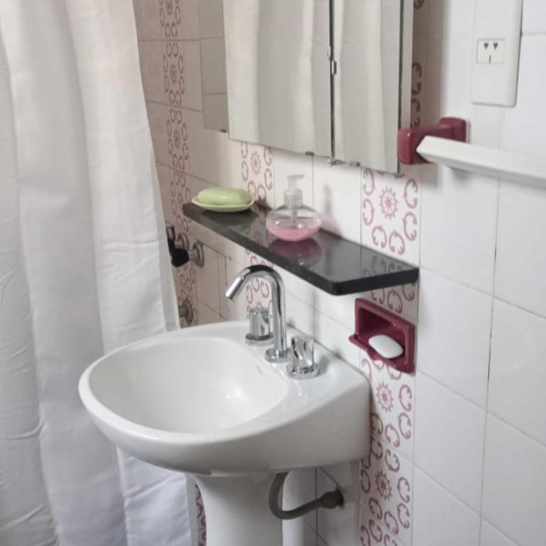 Departamento en pleno centro para 3 personas Muy confortable - One-Bedroom Apartment - 10