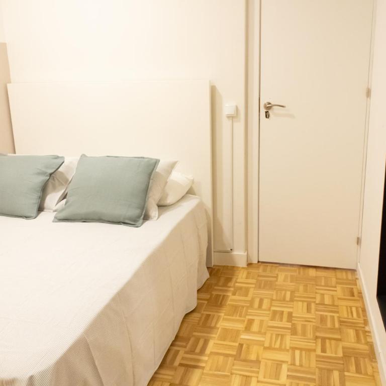 Espejo - Habitación Doble con baño compartido - 3