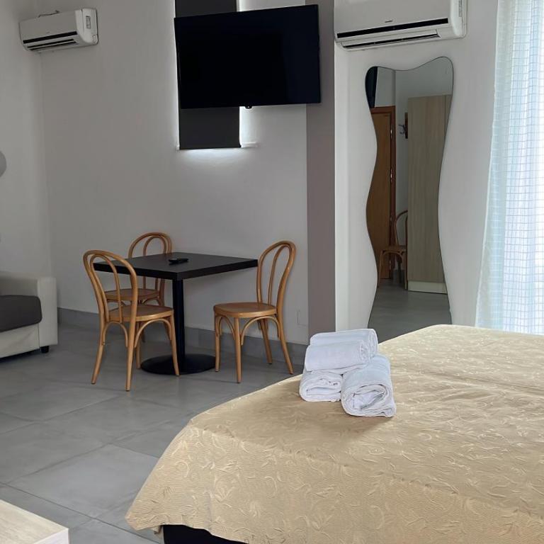 Hotel Rimini - Vierbettzimmer - 1