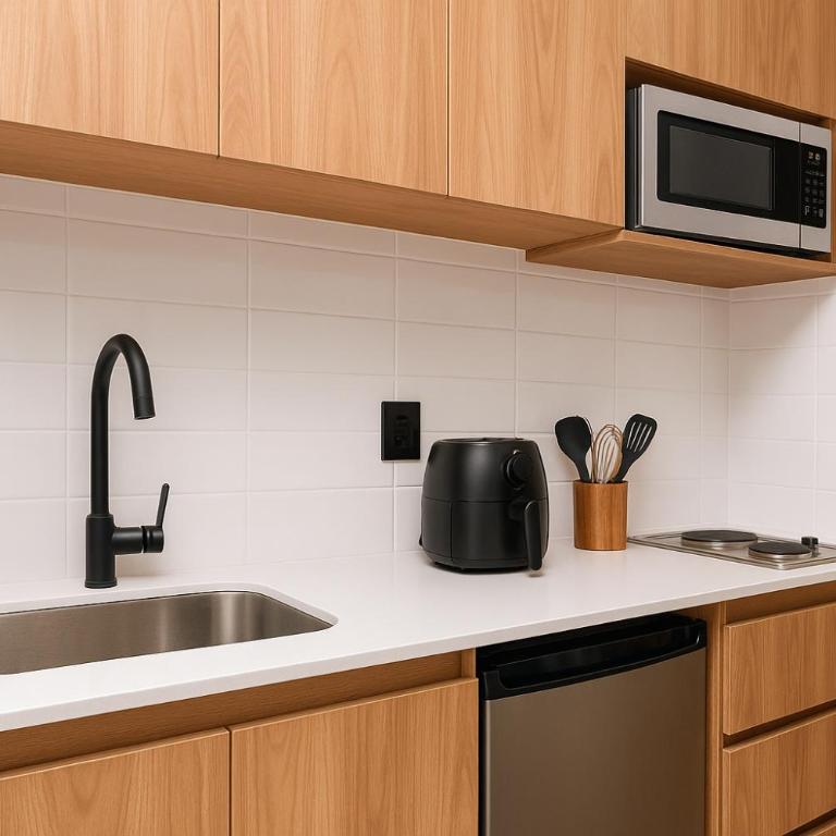 Metropolitan Living by HOUSY - Suite Apartment - 1