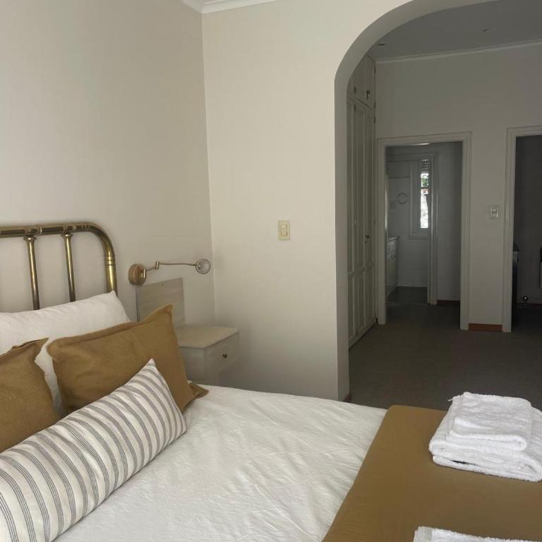 Esplendida casa en Mendoza-Desayuno-Limpieza-Cochera - Casa de 4 dormitorios - 26