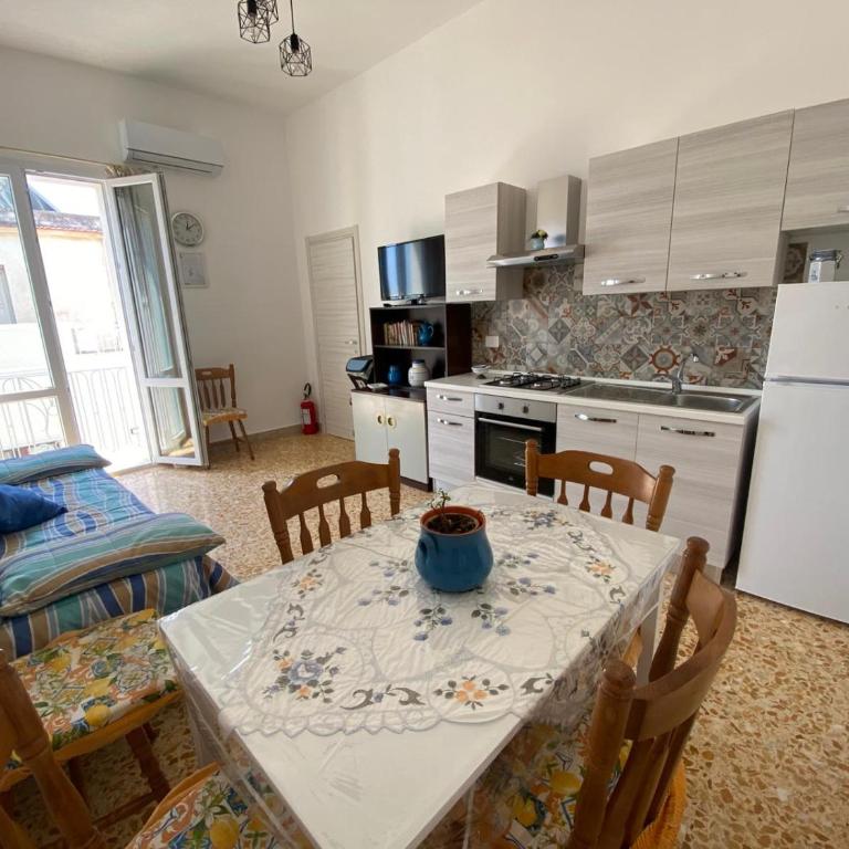 Casa vacanze Famiglia MARE - Appartamento con 1 Camera da Letto - 8
