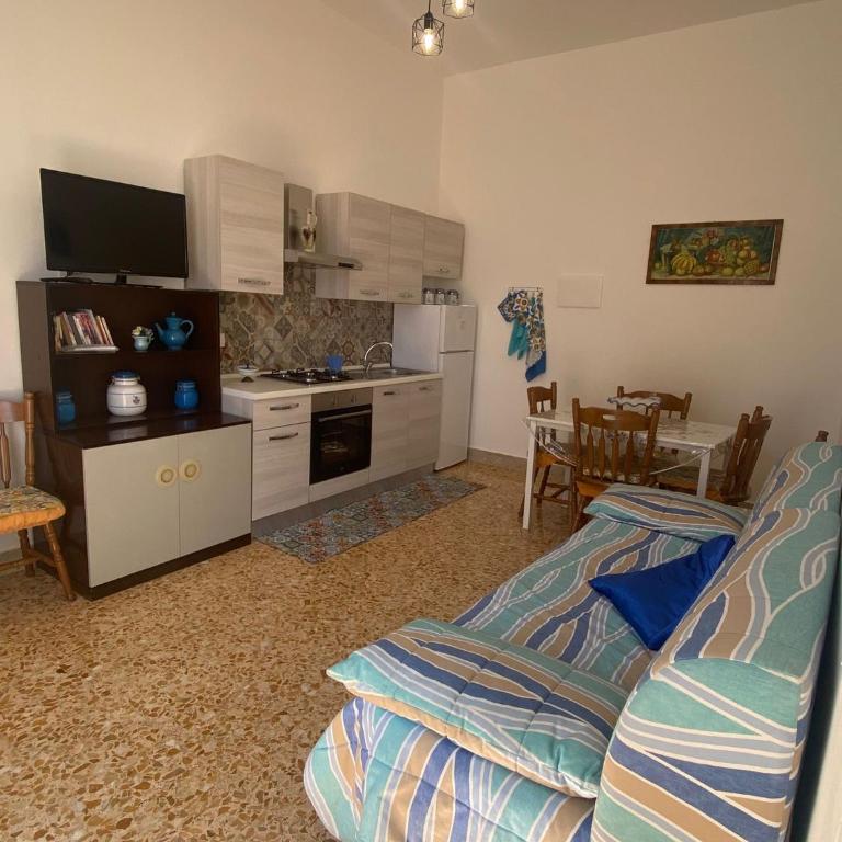 Casa vacanze Famiglia MARE - Appartamento con 1 Camera da Letto - 14