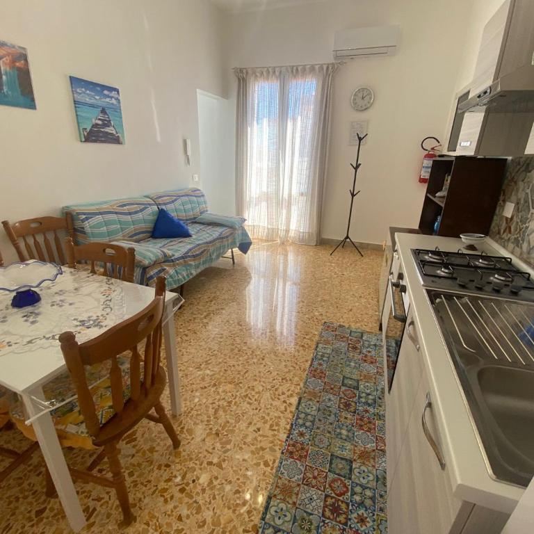 Casa vacanze Famiglia MARE - Appartamento con 1 Camera da Letto - 9