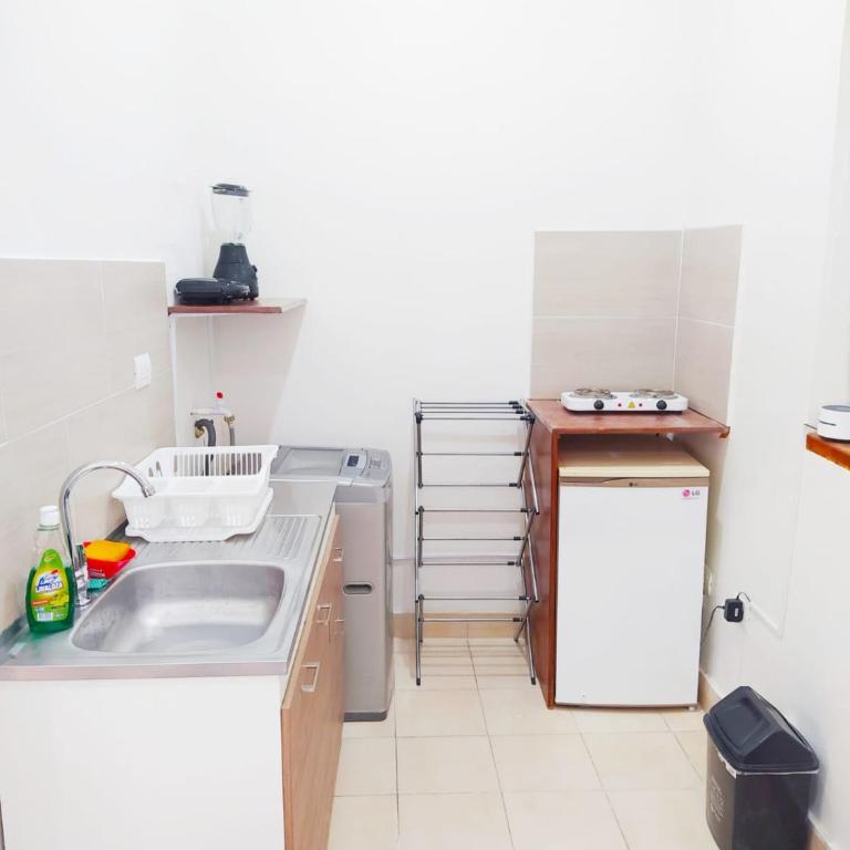 apto centro comodo 3 piso -- 1 - One-Bedroom Apartment - 9