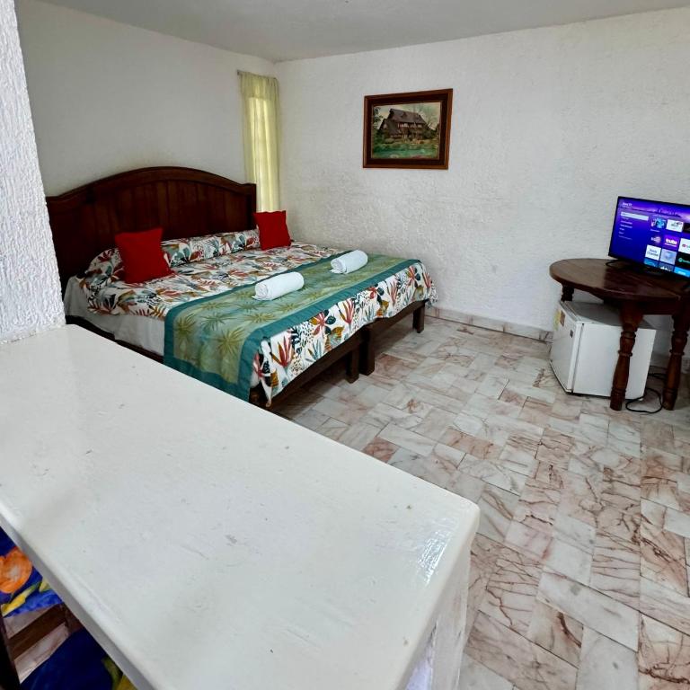 Hotel Farallon Inn Cancún - Superior Triple Room - 10