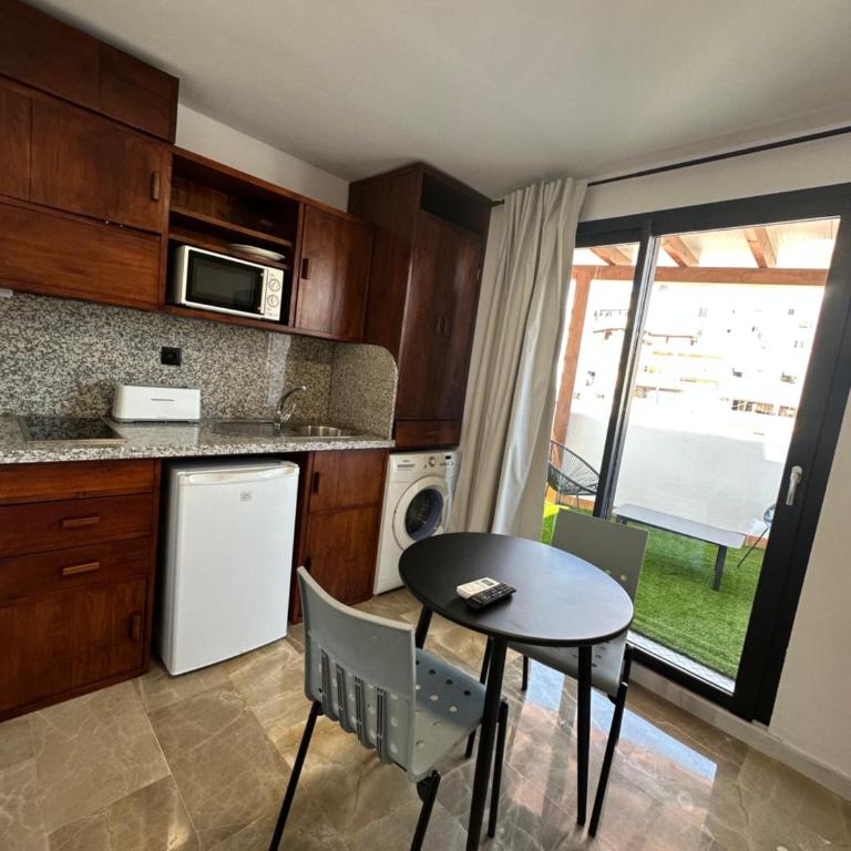 Apartamentos El Tranco del Mar - Estudio con terraza - 10