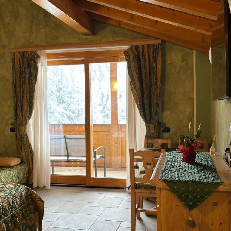 Boscone Suite Hotel - Camera Deluxe - 5