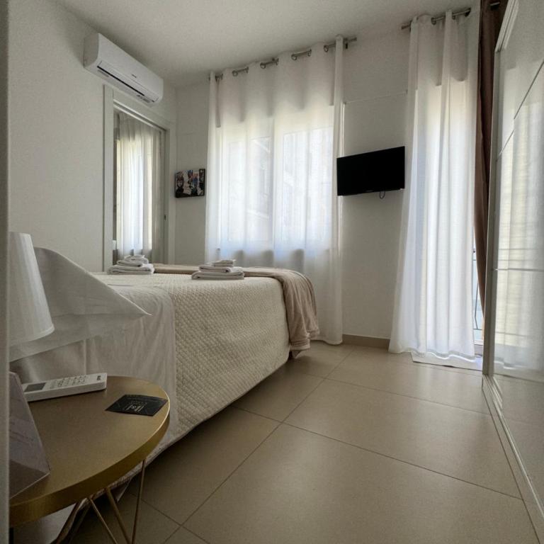 Four Rooms Naxos - Camera Matrimoniale con Bagno Privato - 4