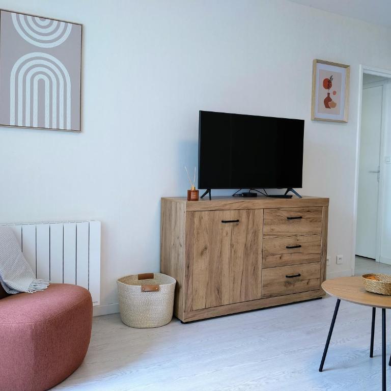 Calme et Cosy, T2 refait à neuf en Juillet 2025 - One-Bedroom Apartment - 1