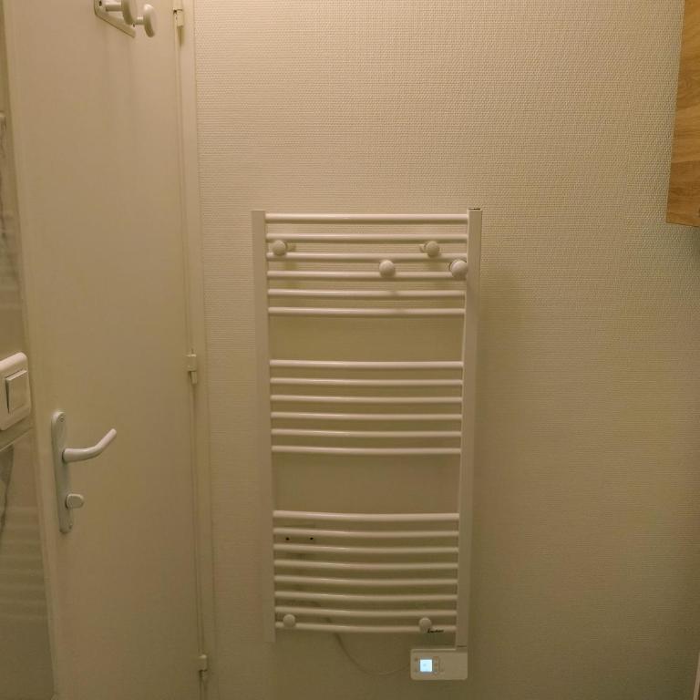 Calme et Cosy, T2 refait à neuf en Juillet 2025 - One-Bedroom Apartment - 15
