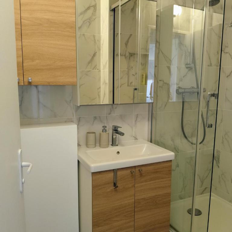 Calme et Cosy, T2 refait à neuf en Juillet 2025 - One-Bedroom Apartment - 13