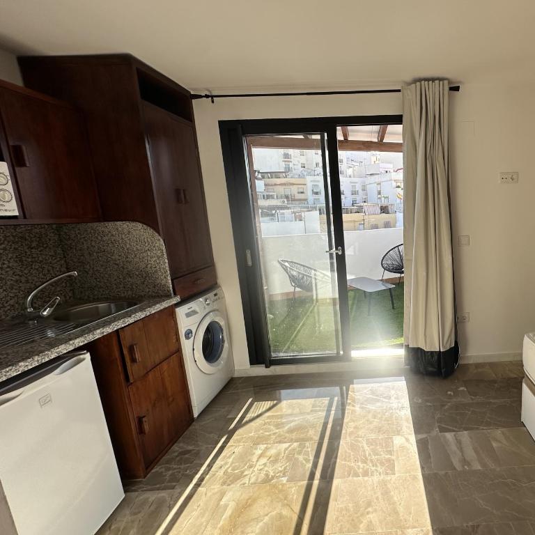 Apartamentos El Tranco del Mar - Estudio con terraza - 23