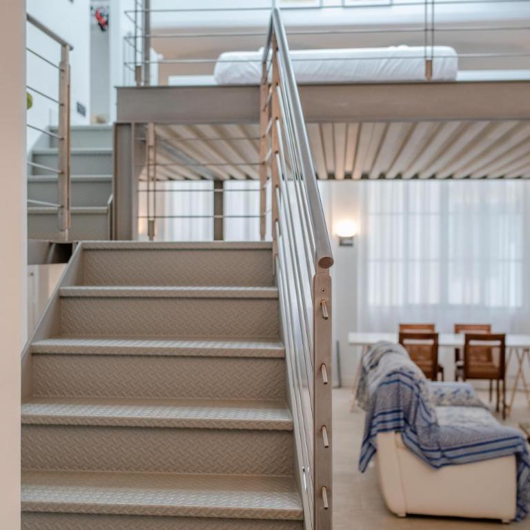 Designer Loft by Toh Solution - Apartment - 57