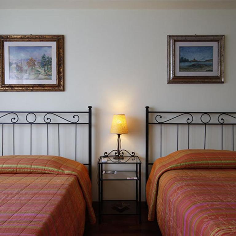 B&B Roma Appia Davila25 - Twin Room with Private External Bathroom - 7
